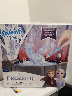 NIB Frozen 2 Splash Match Game